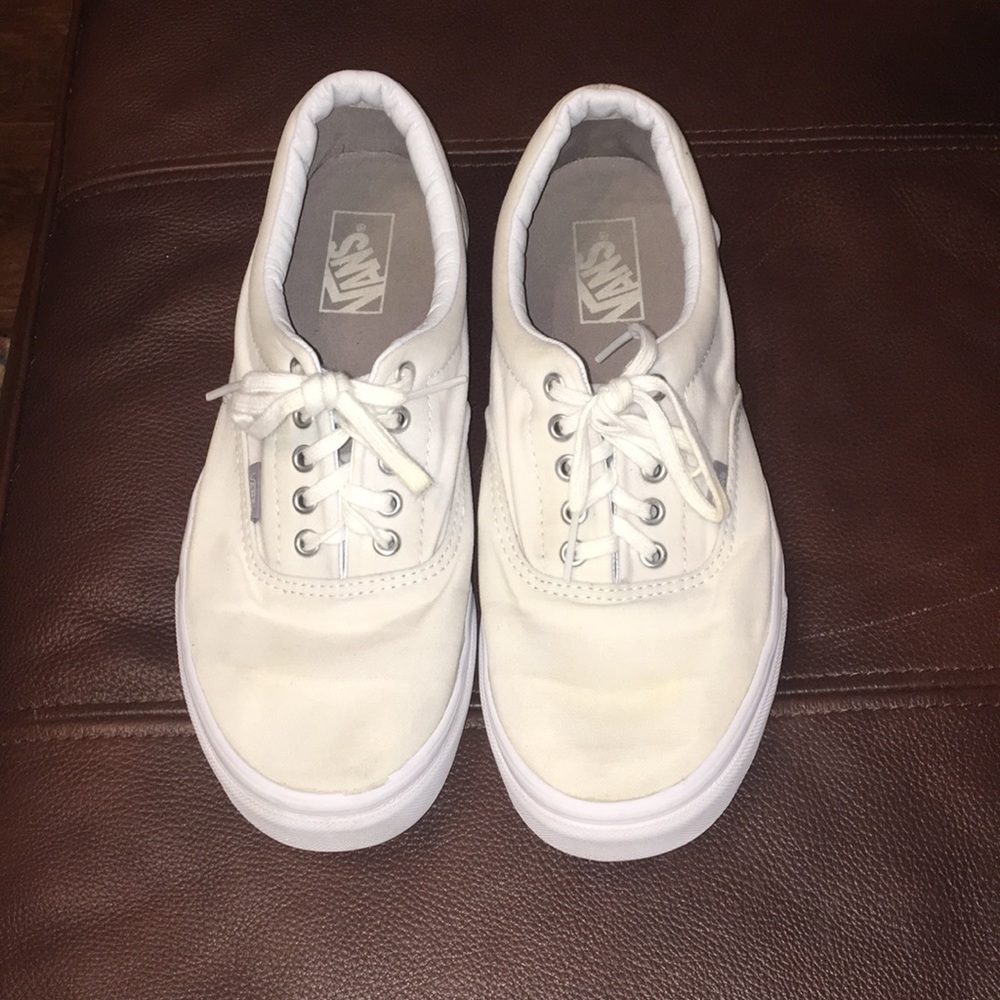 Men’s White Vans